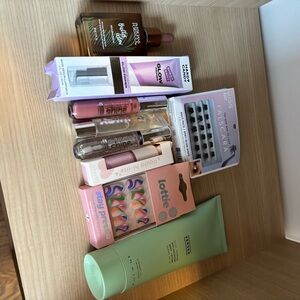 Makeup bundle